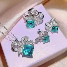 Bright Peacock Emerald Ring White Gold Plated