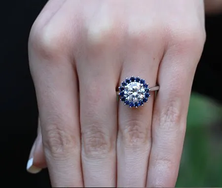 Dicentra Moissanite Matching Band for Round Center (Band Only. Engagement Ring Not Included)