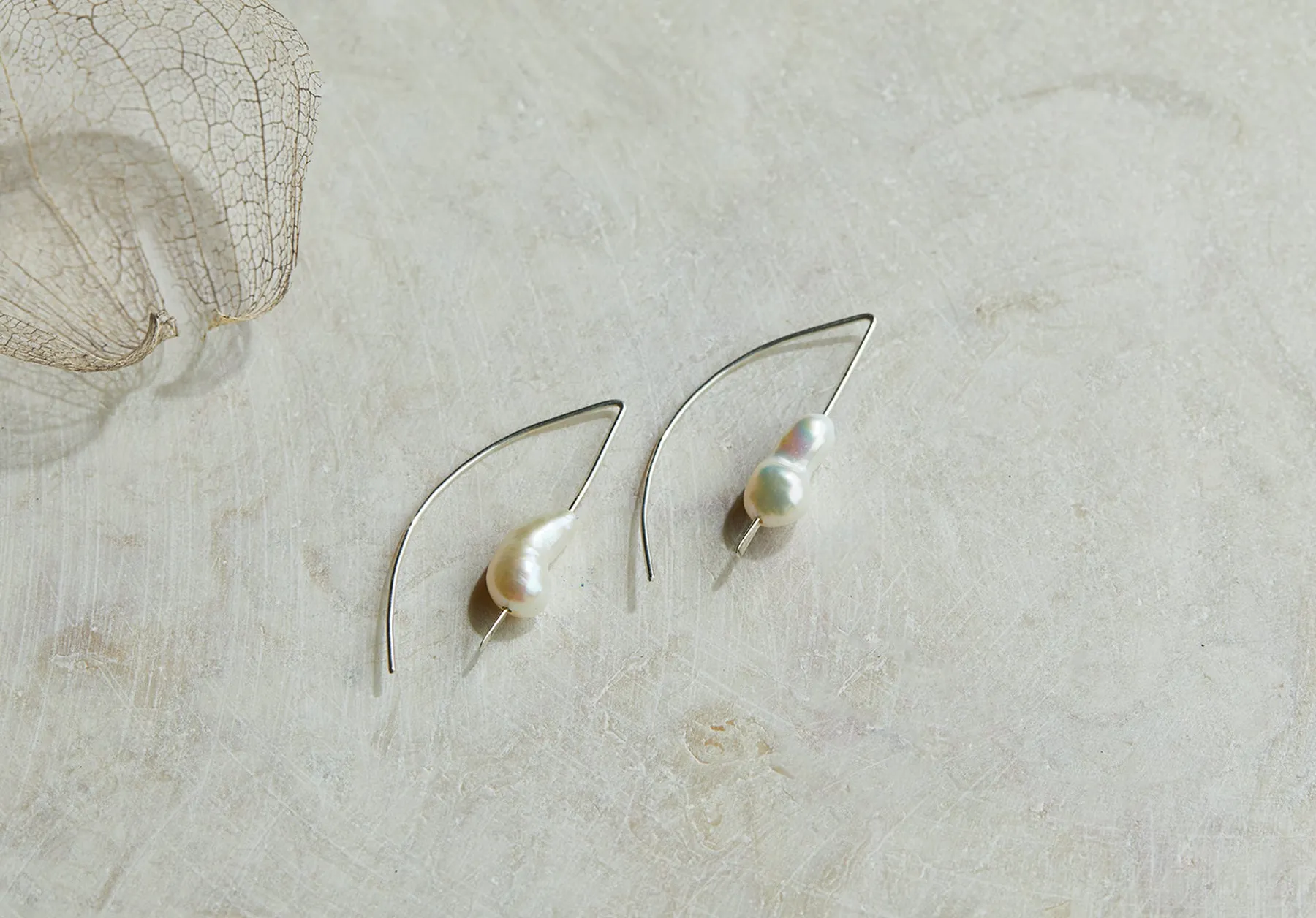 Keshi Pearl Arch Earring